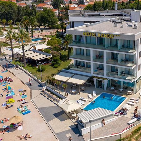 Hotel Kaneo Novalja Exterior foto