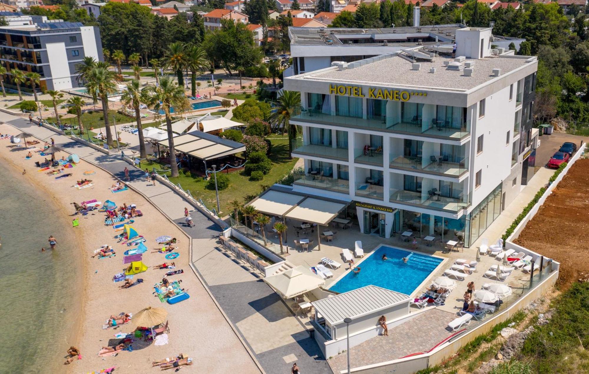 Hotel Kaneo Novalja Exterior foto